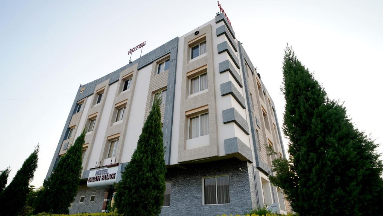 Hotel Badam Palace Udajpur Zewnętrze zdjęcie