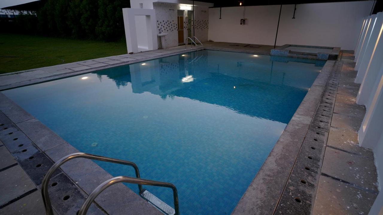 Hotel Badam Palace Udajpur Zewnętrze zdjęcie