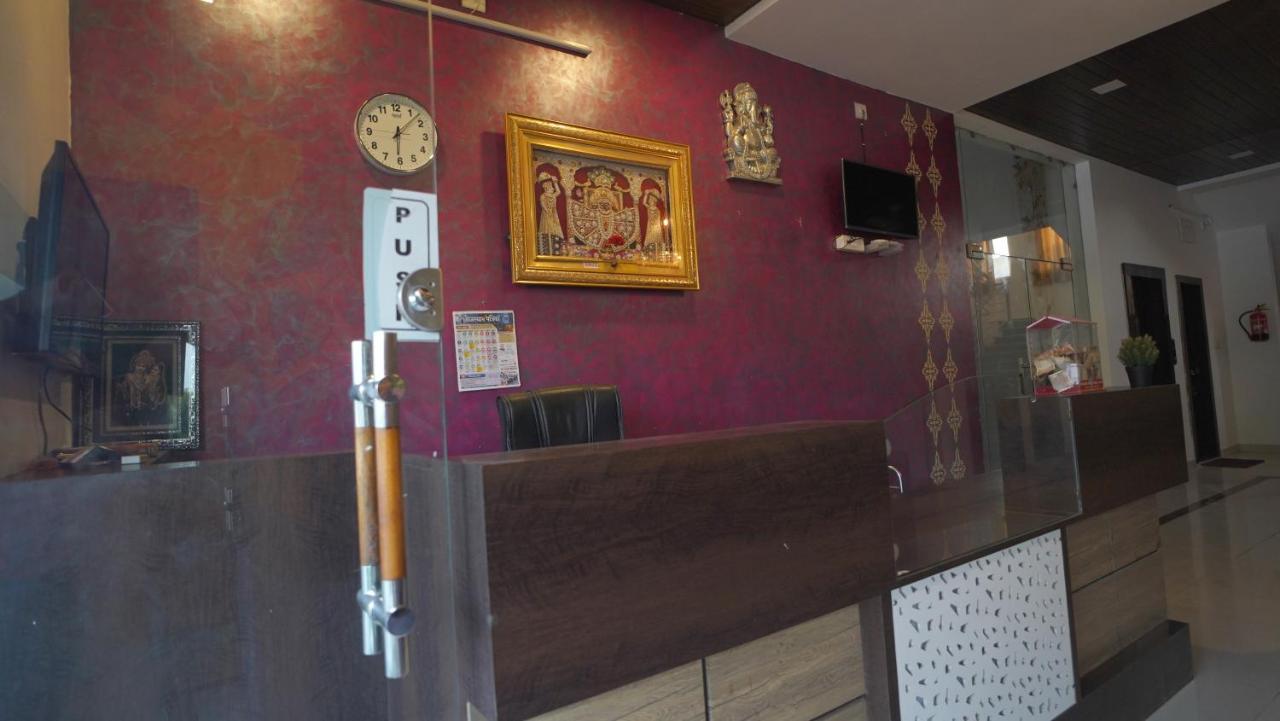 Hotel Badam Palace Udajpur Zewnętrze zdjęcie